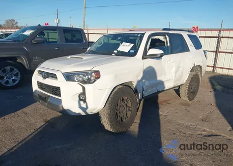 2023 Toyota 4Runner Trd Off Road Premium z USA, uszkodzony, nr VIN JTERU5JR2P6118964